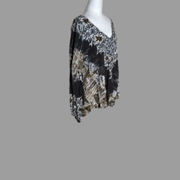 Free People Black and White Patterned Blouse - Picture 7 of 7